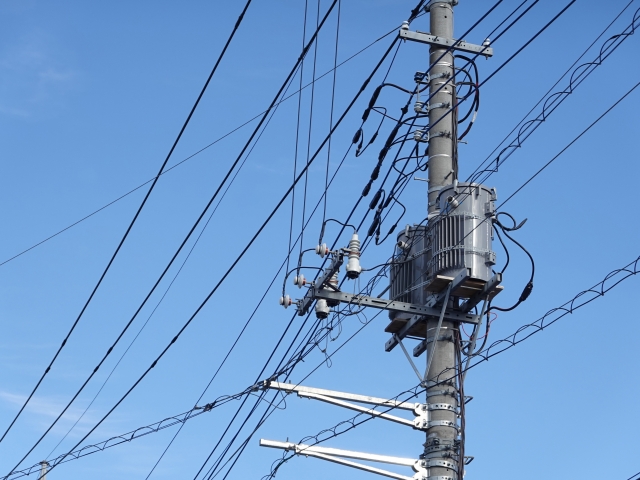 光回線 電柱
