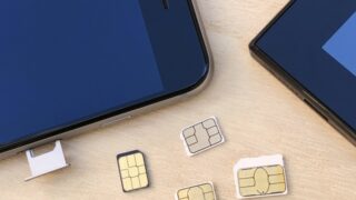 SIMカードを抜くとデータ消える?Android・iPhoneの場合